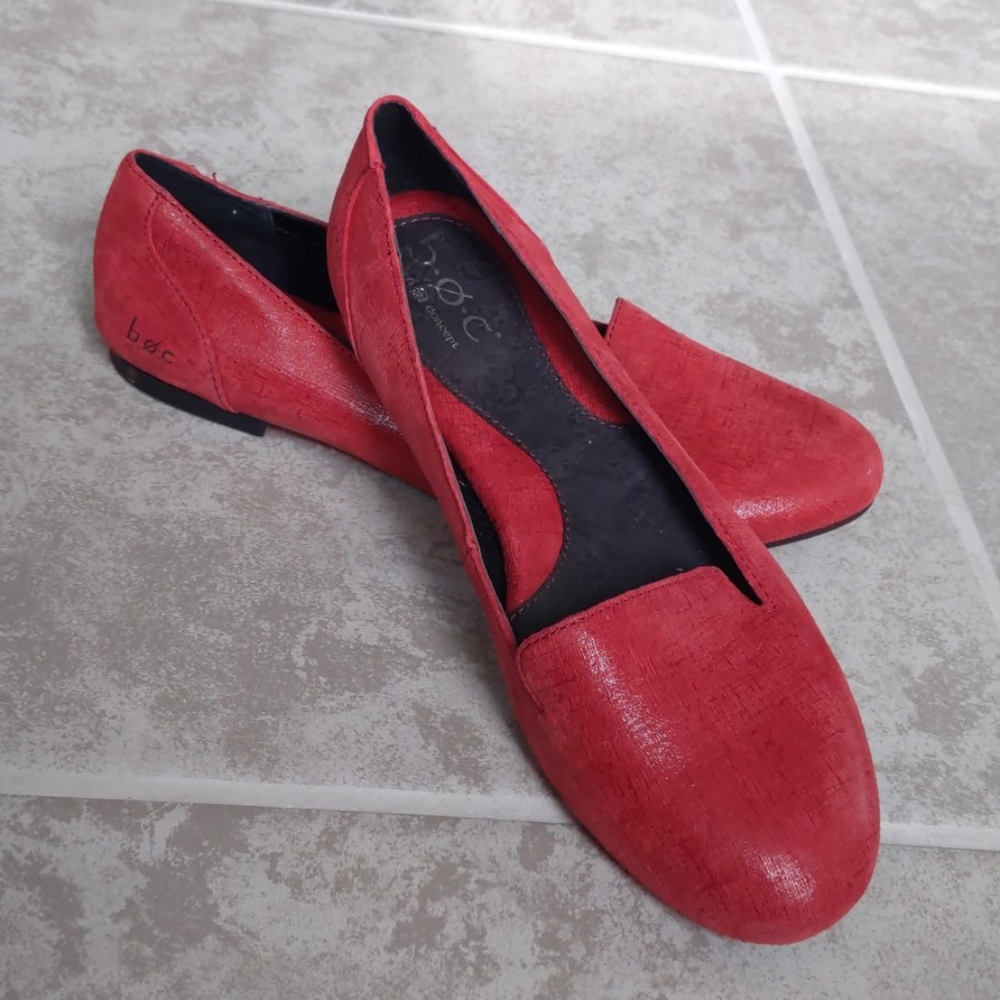 B.O.C. Born Concept Leather Slip On Low Heel Sz 7